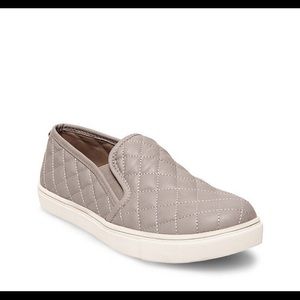 STEVE MADDEN ECENTRCQ